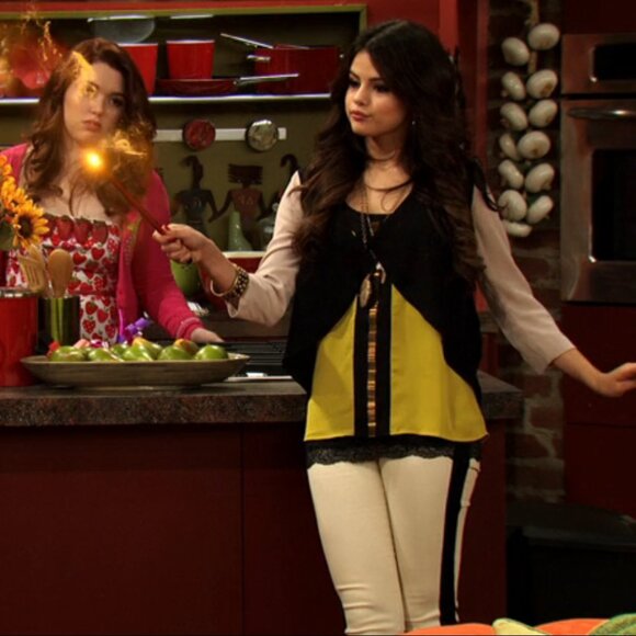 Forever 21 Beaded Contrast Trim Tank in Mustard/Black ASO Alex Russo - Picture 8 of 9